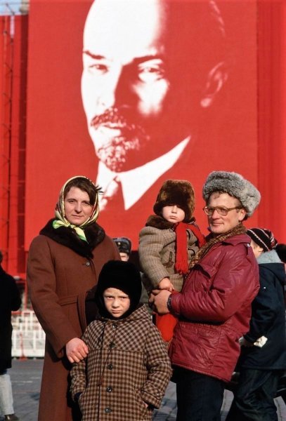 Разный СССР,ни за ,что не догадаетесь какой это год