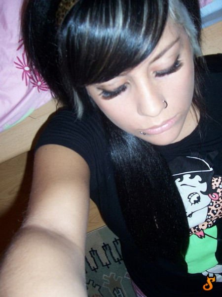 emo 015