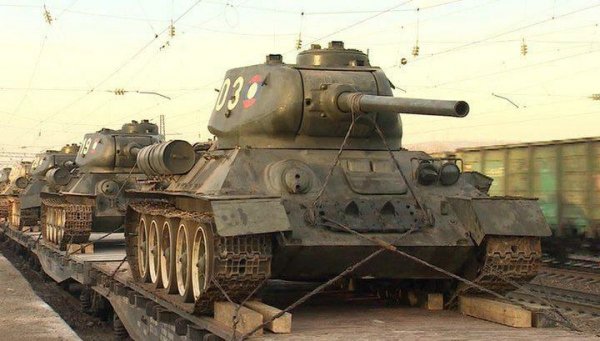 Т-34-85 прибыли в Россию..