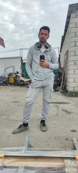 picture_387293879