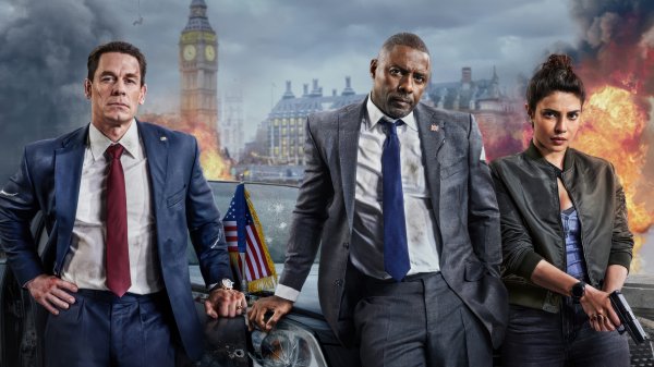 Heads-of-state-movie-poster-4k 830@5@e