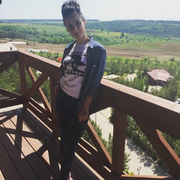 Тина канделаки