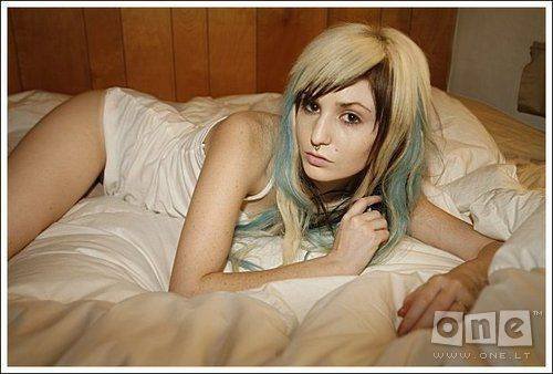 14 emo girls