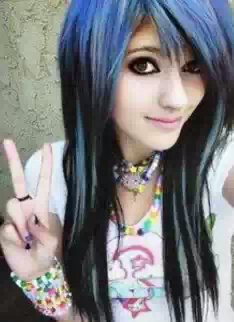 14-Cute-Emo-Hairstyles-14