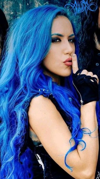 Alisse white arch enemy