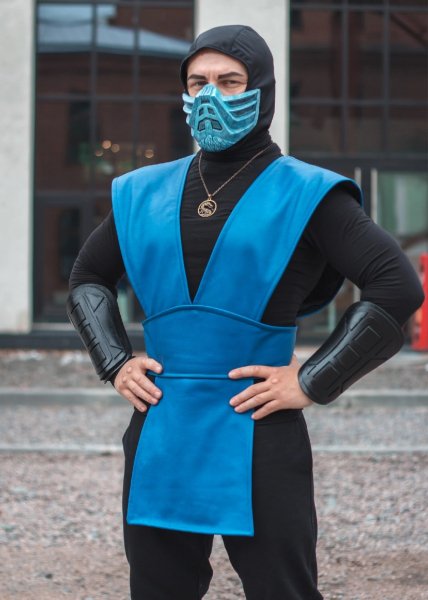 Sub-Zero Cosplay