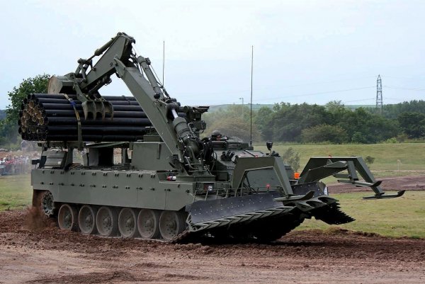 Бронированная машина разграждения ИМР-2