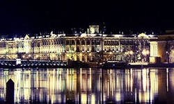 Зимний дворец вечером