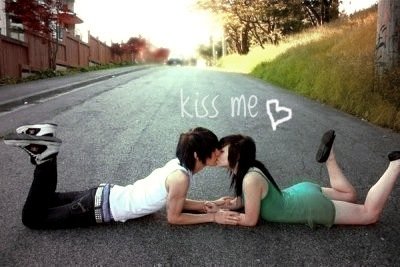 Emo-Love-Kiss-me