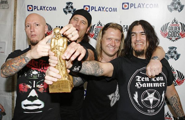 MACHINE HEAD