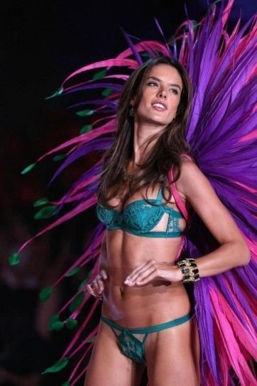 69c8c7eed102bb5b38cc55443c922029