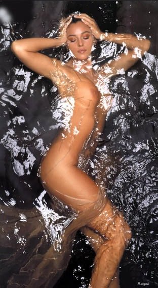 monica-belucci-golaya-07