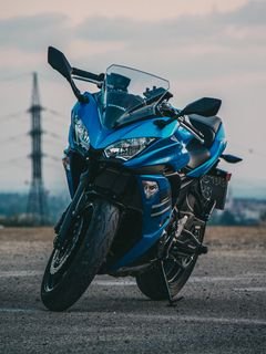 Mototsikl bajk stilnyj