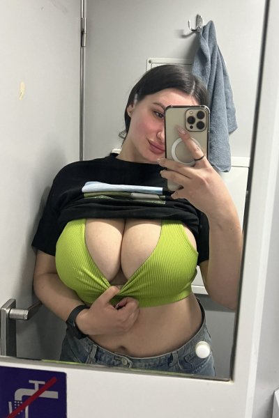 HEL76v0XEAAXtMz