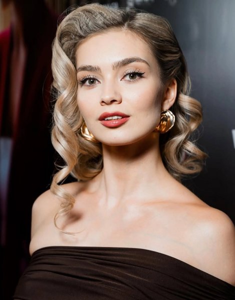 Алина Колесникова