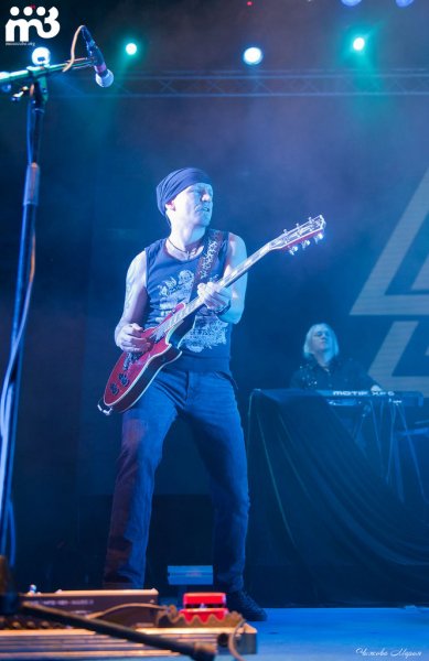 19cc8c2d44 b