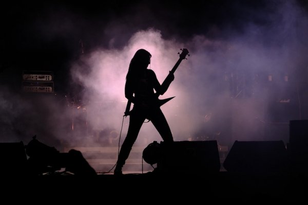 Джо Бенч (BOLT THROWER)