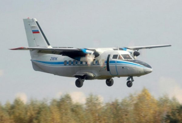 LET L-410