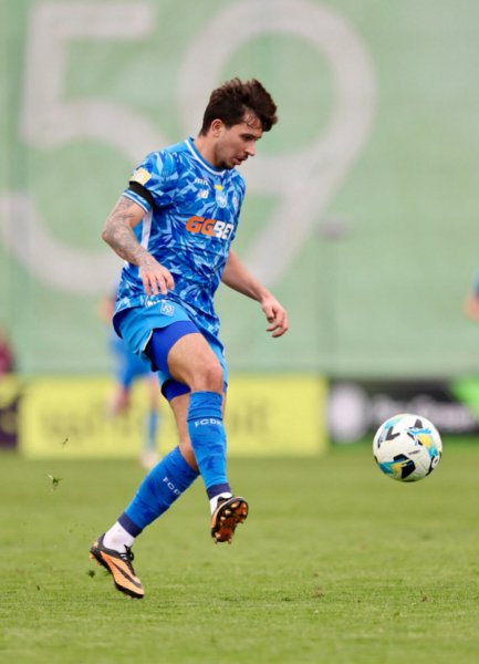 Назар Волошин