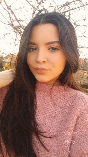 FaceApp 1609592942645