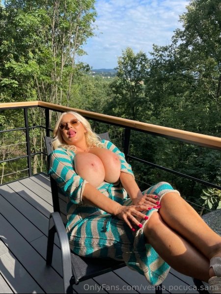 Весна Сана с голыми сисяндрами
