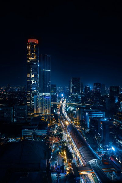 Город