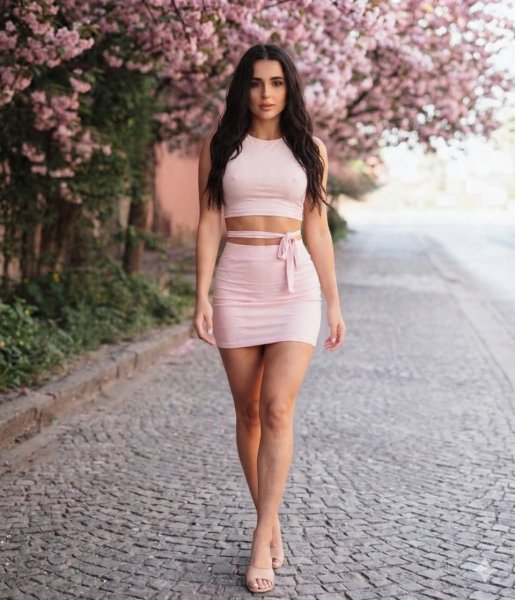 Change-the-womans-pose-to-a-relaxed-walking-pose-o-1