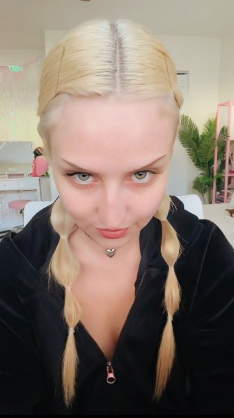 Крашенная блондинка