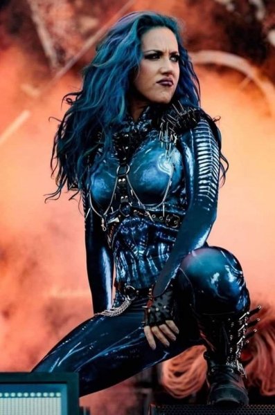 Alisse White Gluz 78