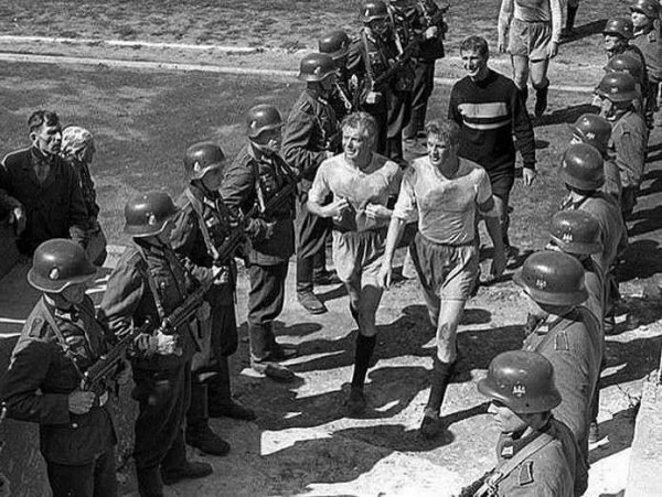 Бабий Яр и советские футболисты