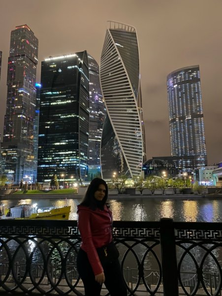 Мама я в Москве!!!!!)*