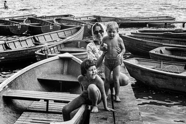 Лодочная станция прогулки на лодках, наши 70-е