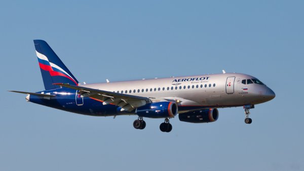 sukhoi-superjet-100-aeroflot-100-95b