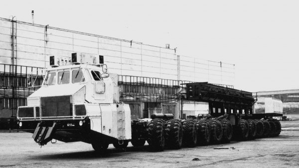 MAZ-7907-