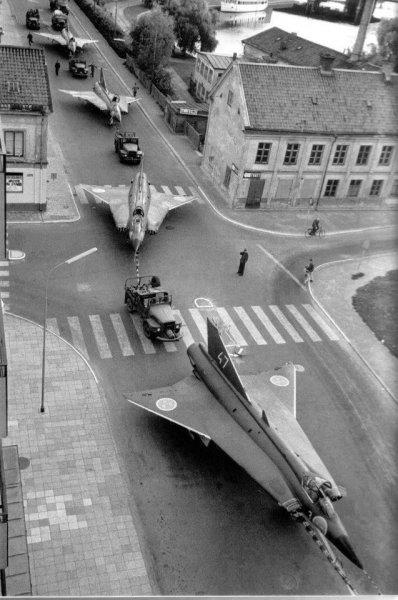 J-35 Draken