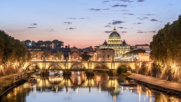 rim-italiia-reka-tibr-most-ogni