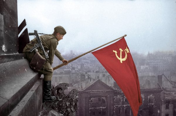 berlin-1945-reyhstag-pobeda