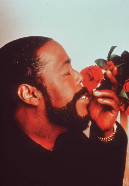 Barry White - Im Gonna Love You Just A Little Bit More Babe